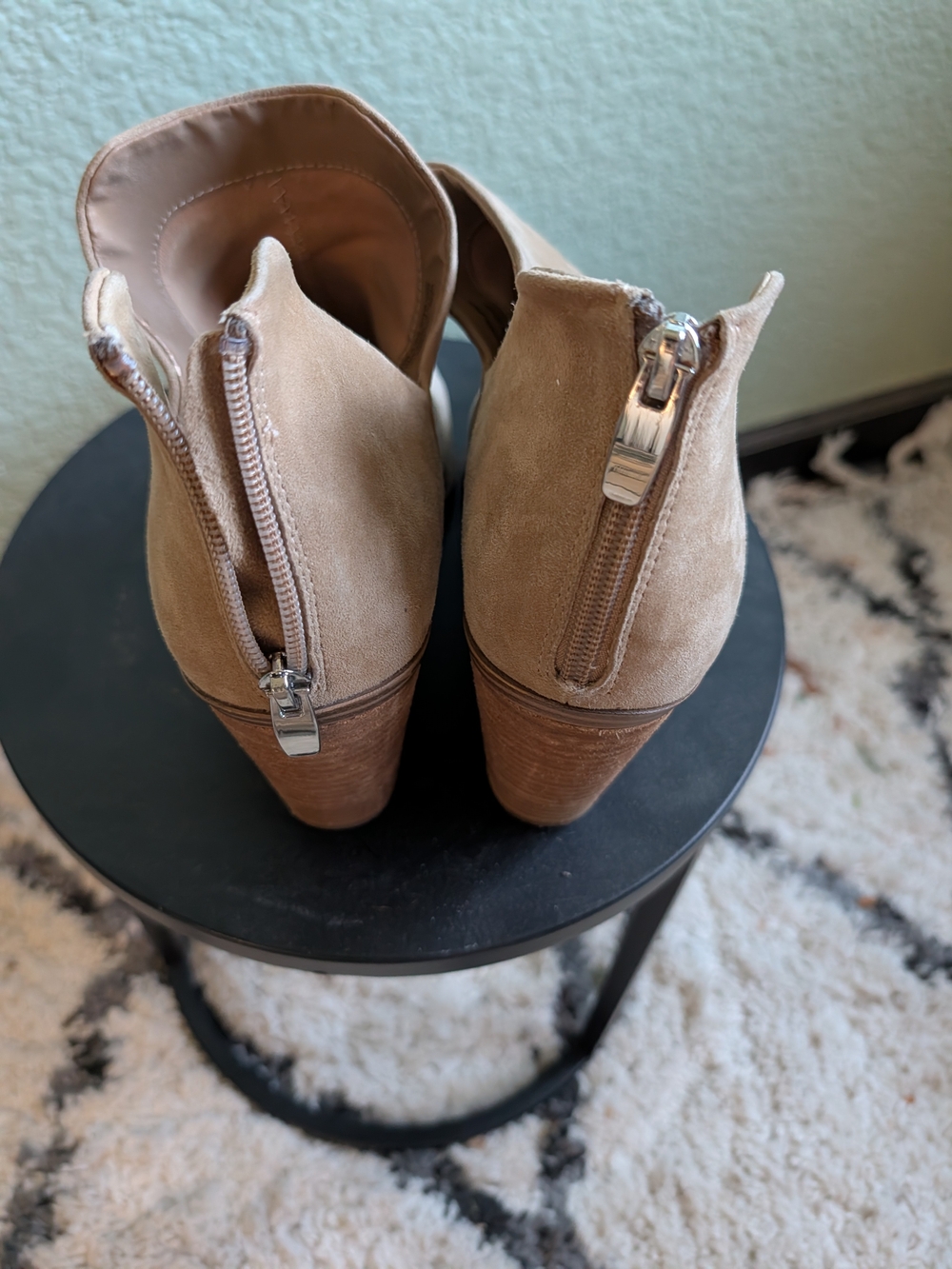 Steve Madden "Rookie" Light Brown Suede Ankle Boots - Picture 3 of 6